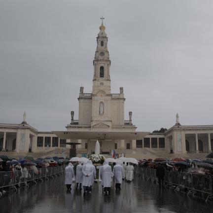 Reitor do Santuário de Fátima desafiou peregrinos a uma “atitude de serviço”