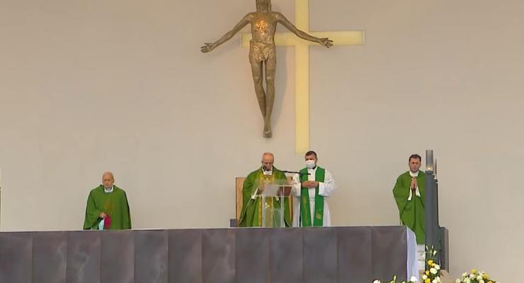 “O verdadeiro amor a Deus transforma-se de forma concreta em amor ao próximo”