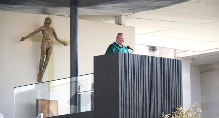 “A oração é elemento essencial, indispensável da vida cristã”