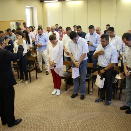 Grupo de alunos da Escola Superior de Guerra da Colômbia visita Santuário de Fátima