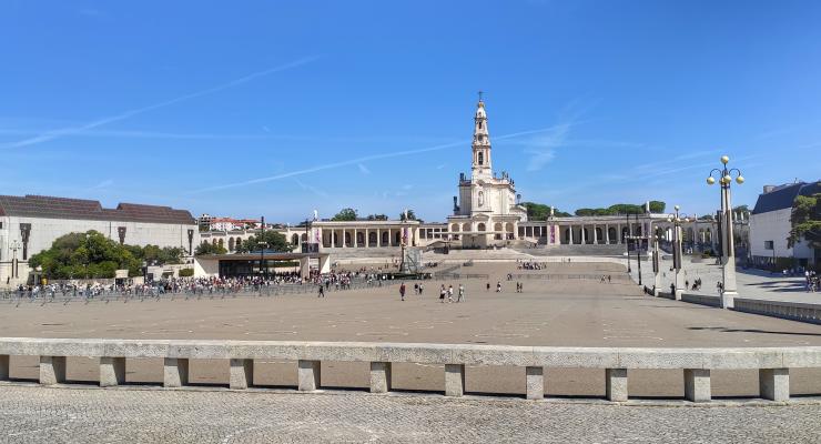 Fátima é lugar onde Maria nos “ensina a arte da escuta e da intercessão”