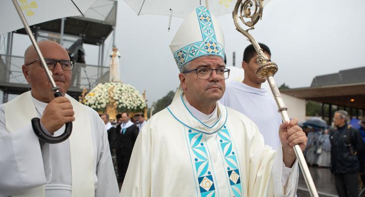 “Maria tem entranhas de amor e ternura, que impelem os seus filhos a ser como Ela”